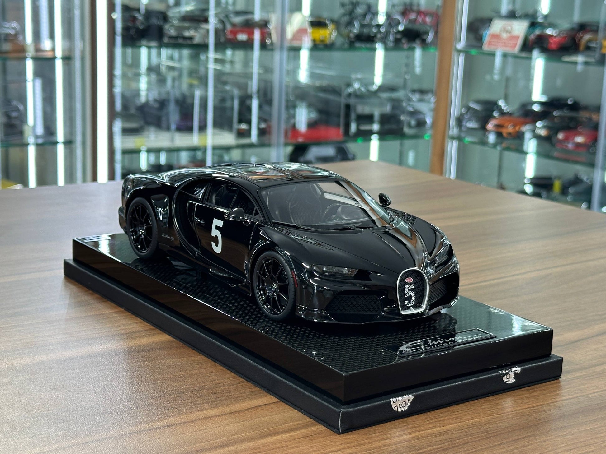 1:18 Resin MR Collection Bugatti Chiron Super Sport – Nocturne Black Limited to 99 pcs