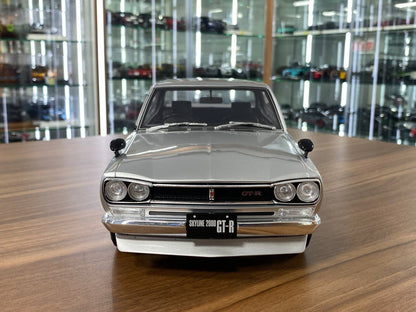 1/18 Resin Otto Mobile Nissan Skyline 2000 GT-R  in Silver Limited 2000 pcs