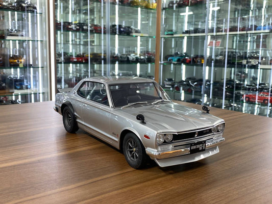 1/18 Resin Otto Mobile Nissan Skyline 2000 GT-R  in Silver Limited 2000 pcs