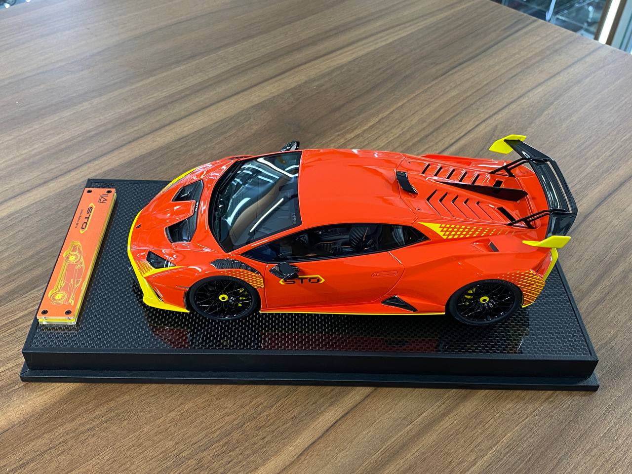 1/18 Resin IVY Vertue Models Lamborghini Huracan STO Arancio Xanto / Giallo Telemaco Limited 15 pcs