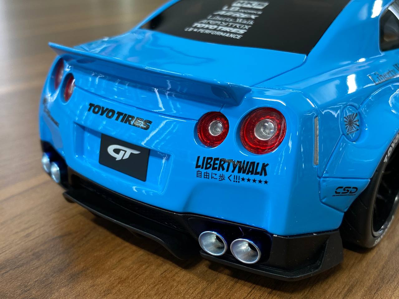 1/18 Resin GT Spirit Nissan GT-R R35 Library Walk body kit Baby blue Limited 504 pcs