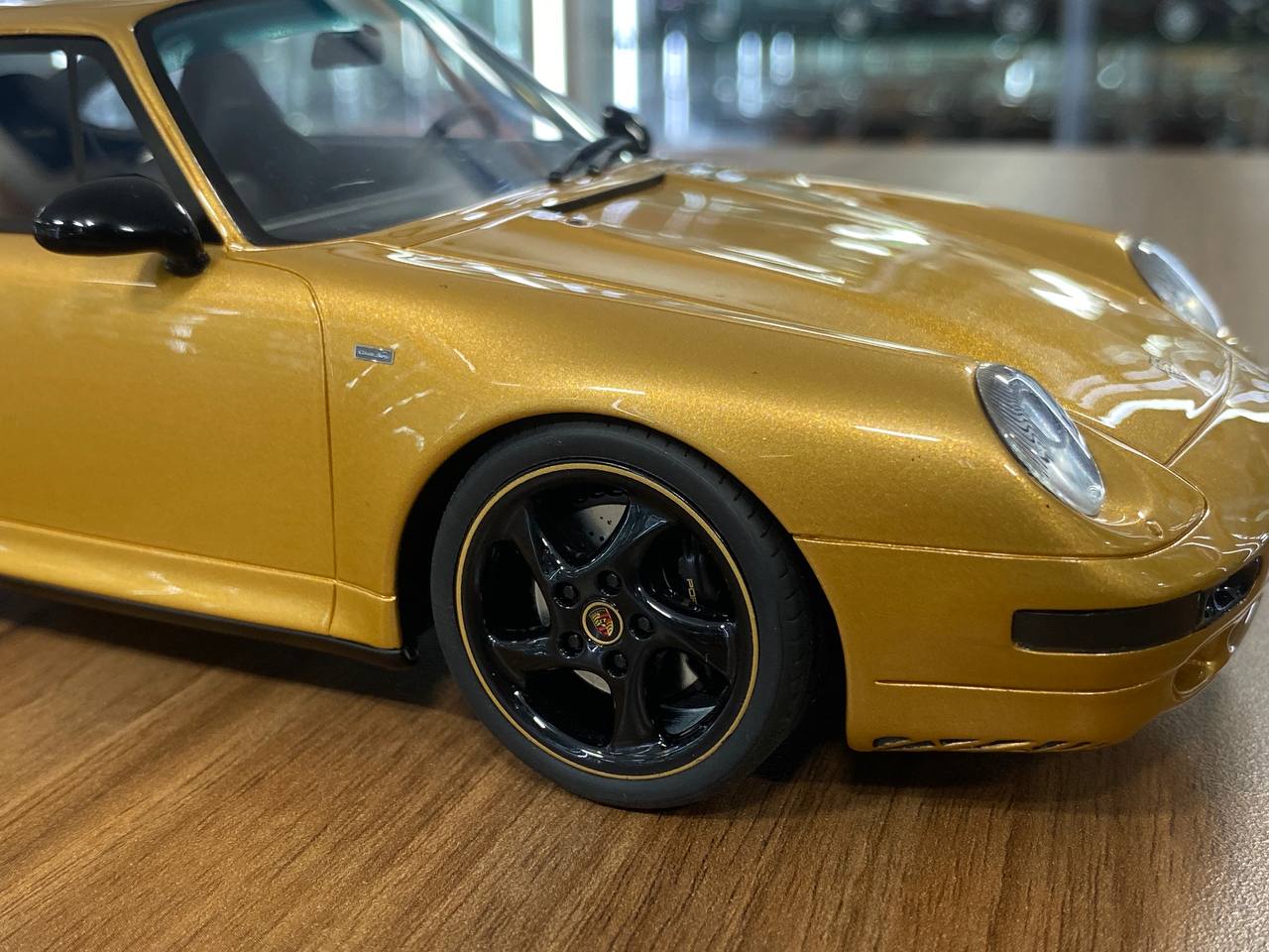 1/18 Resin GT Spirit PORSCHE 911 (993) Turbo S 2018 Project gold Limited 999 pcs