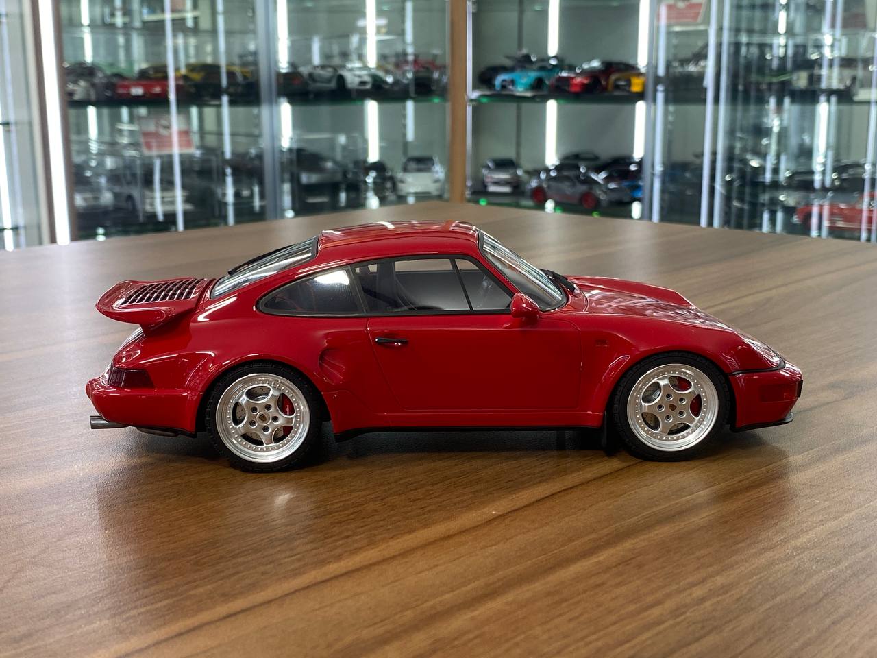 1/18 Resin GT Spirit PORSCHE 911 (964) Turbo S 1994 Red Limited 999 pcs