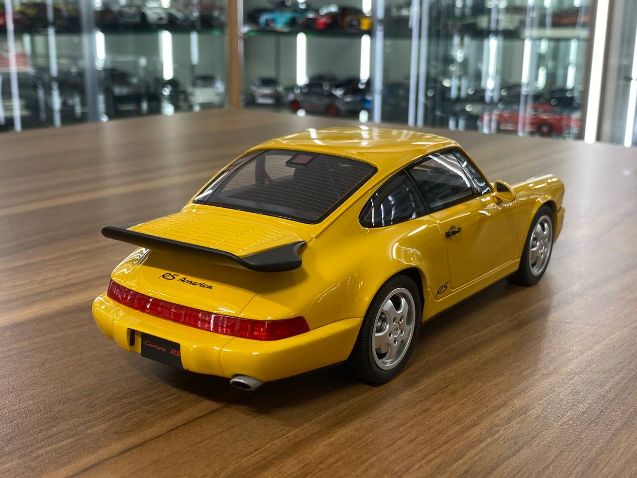 1/18 Resin GT Spirit PORSCHE 911 (964) Carrera RS America 1993 Yellow Limited 999 pcs