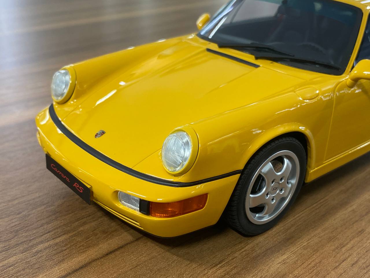 1/18 Resin GT Spirit PORSCHE 911 (964) Carrera RS America 1993 Yellow Limited 999 pcs