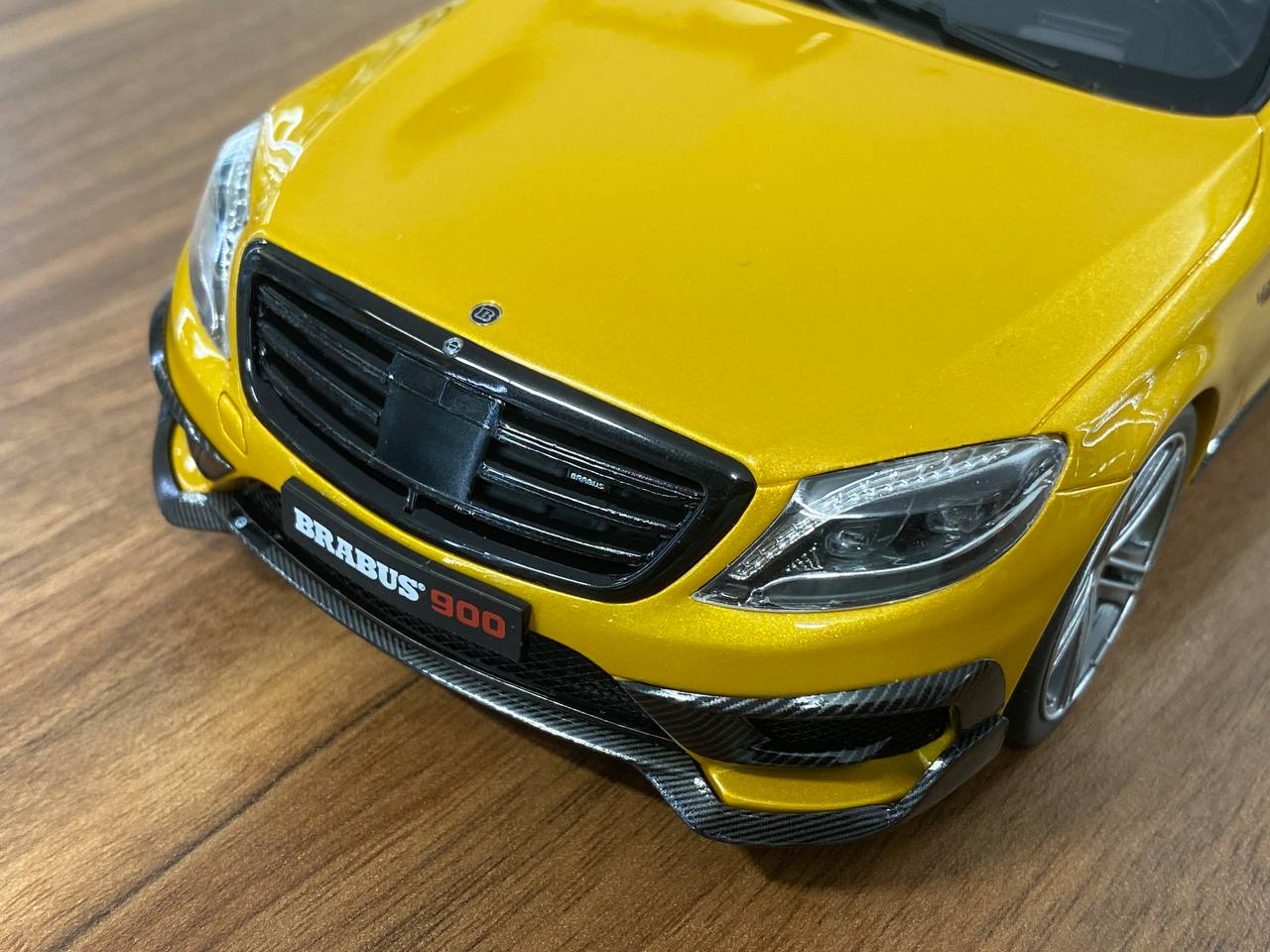 1/18 Resin GT Spirit Mercedes Benz S65 BRABUS Rocket 900 in Gold - Limited 504 pcs