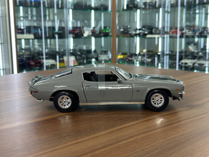 1/18 Diecast Maisto Chevrolet Camaro 1971 Grey / black stripes
