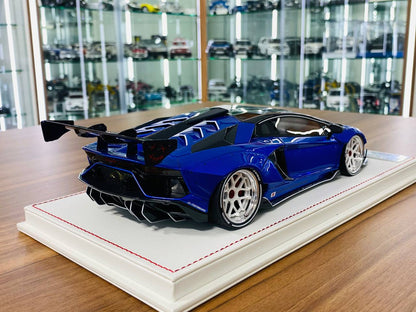 1/18 Davis & Giovanni Lamborghini Aventador SVJ LB Performance in metallic blue