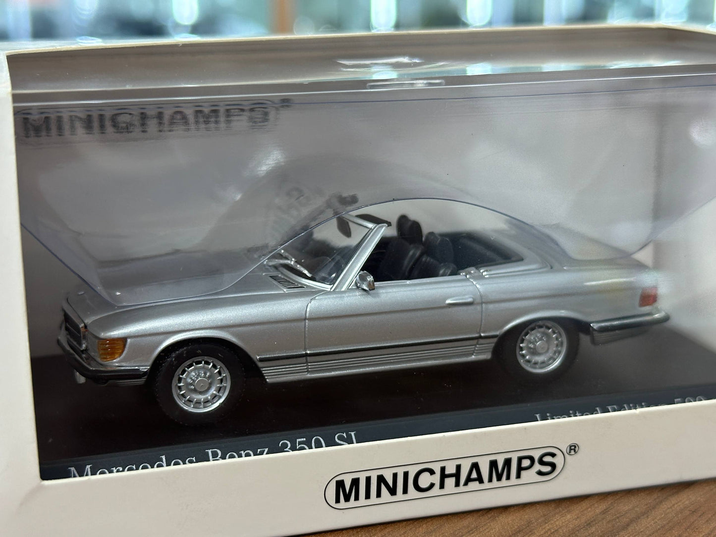 1/43 Diecast Model Mercedes-Benz 350 SL 1974 (Minichamps)