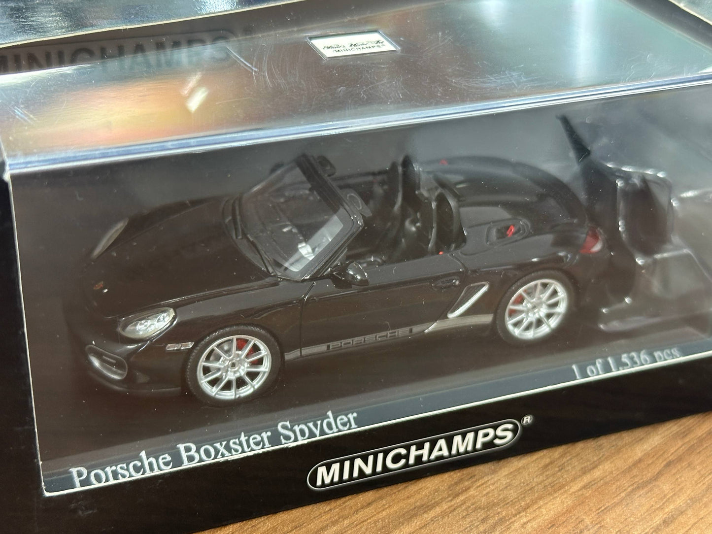 1/43 Diecast Model Porsche Boxster Spyder 2010 (Minichamps)