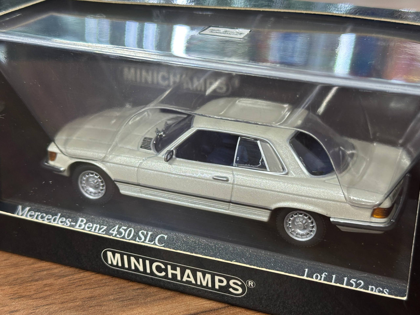 Minichamps Mercedes-Benz 450 SLC (1974) – White – 1:43 Diecast Model (Non-Opening)