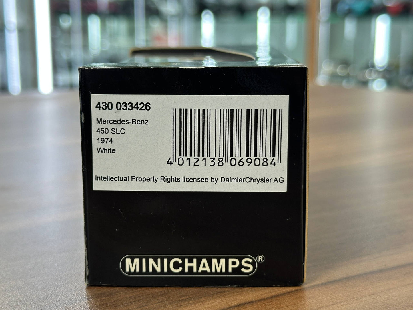 Minichamps Mercedes-Benz 450 SLC (1974) – White – 1:43 Diecast Model (Non-Opening)