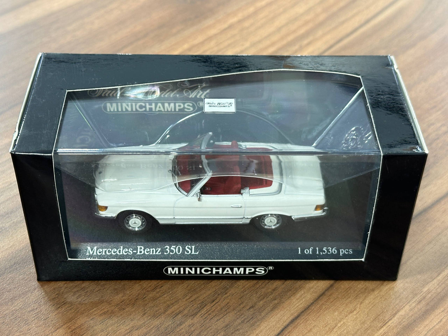 1/43 Diecast Model Mercedes-Benz 350 SL 1972 (Minichamps)