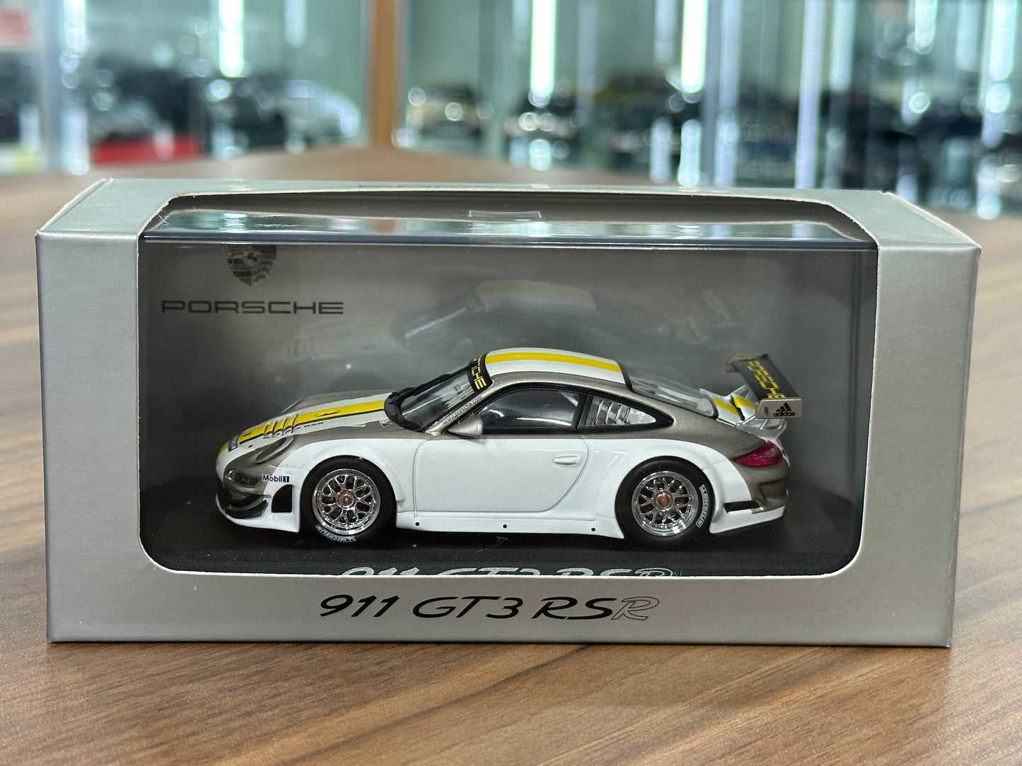 1/43 Diecast Model Porsche 911 GT3 RSR (Minichamps)