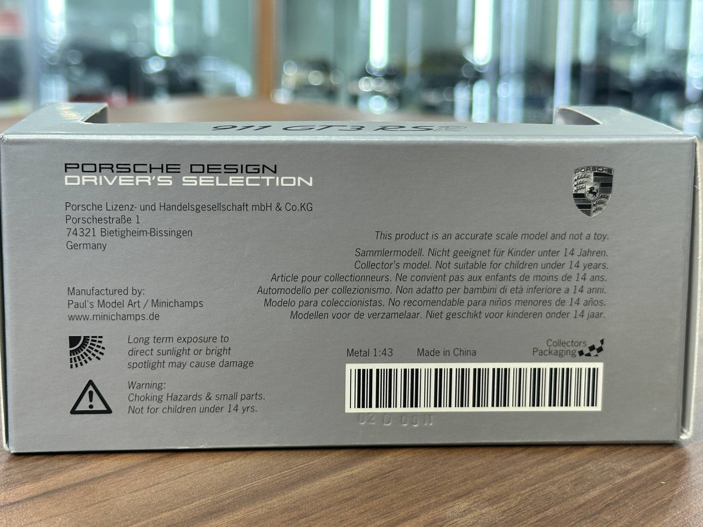 1/43 Diecast Model Porsche 911 GT3 RSR (Minichamps)