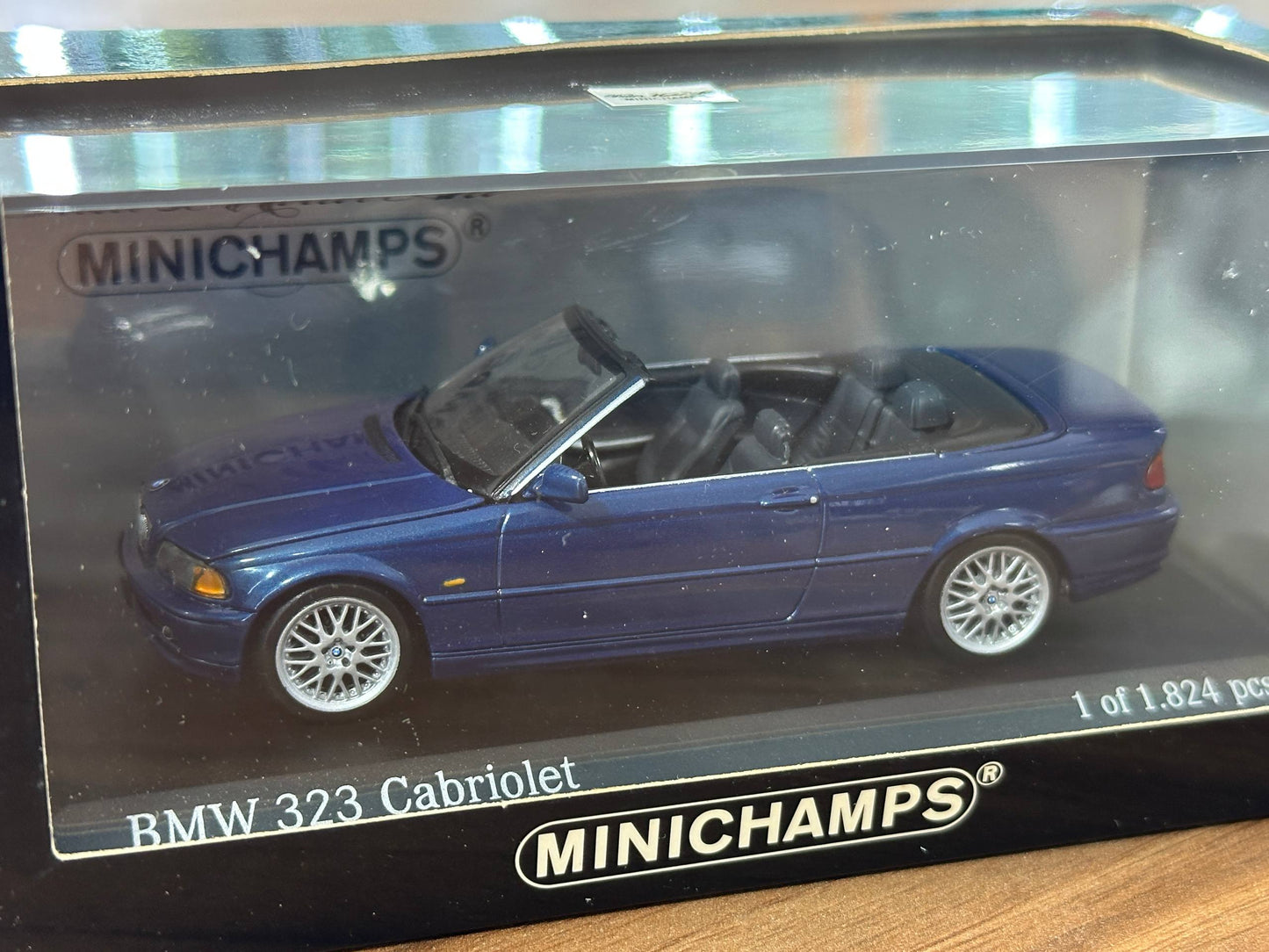 1/43 Diecast Model BMW 3-Series Cabriolet 2000( Minichamps)