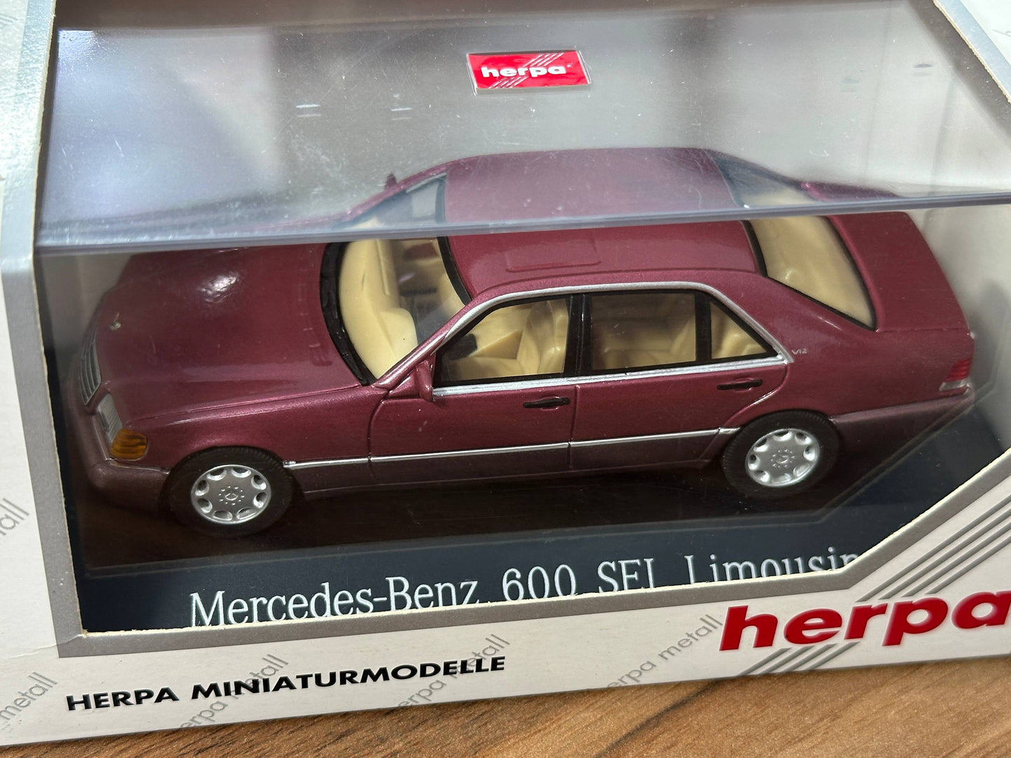 1/43 Diecast Model  Mercedes-Benz 600 SEL Lemousine( Herpa Model)