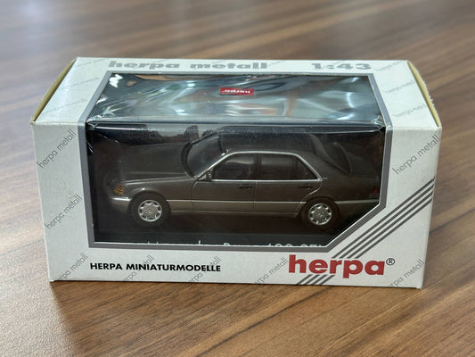 1/43 Diecast Model Mercedes-Benz 600 SEL (Ixo)