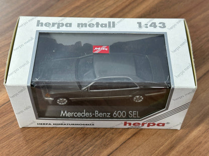 1/43 Diecast Model Mercedes-Benz 600 SEL (Ixo)