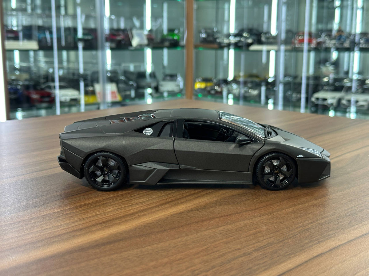 1:18 Bburago Lamborghini Reventón - Matt Grey
