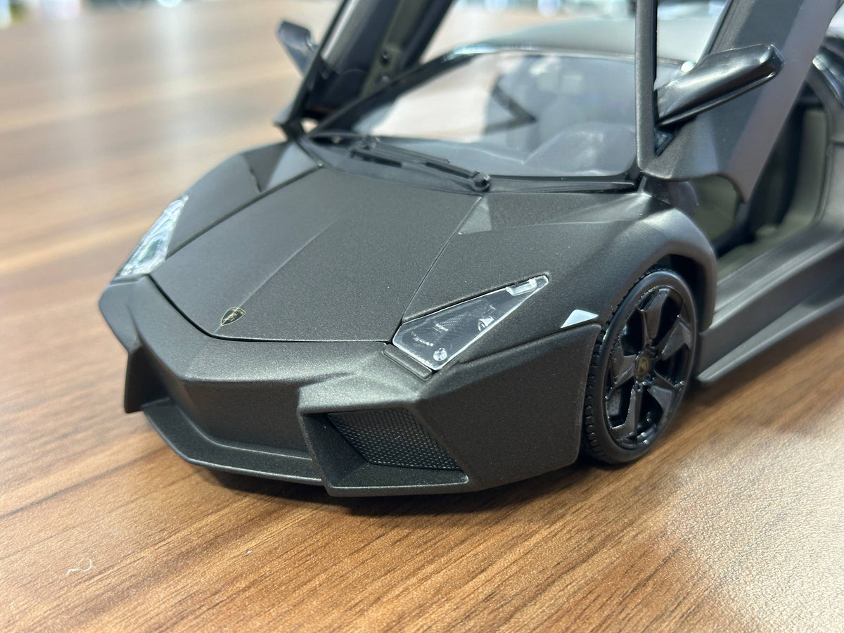 1:18 Bburago Lamborghini Reventón - Matt Grey