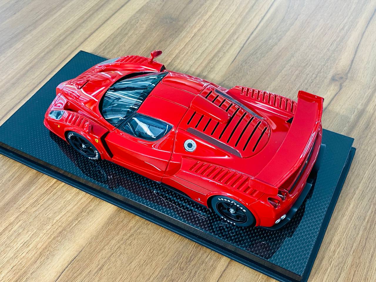 1/18 Davis & Giovanni Ferrari F12 TRS Verde Zeltweg Ltd.Edn - 10