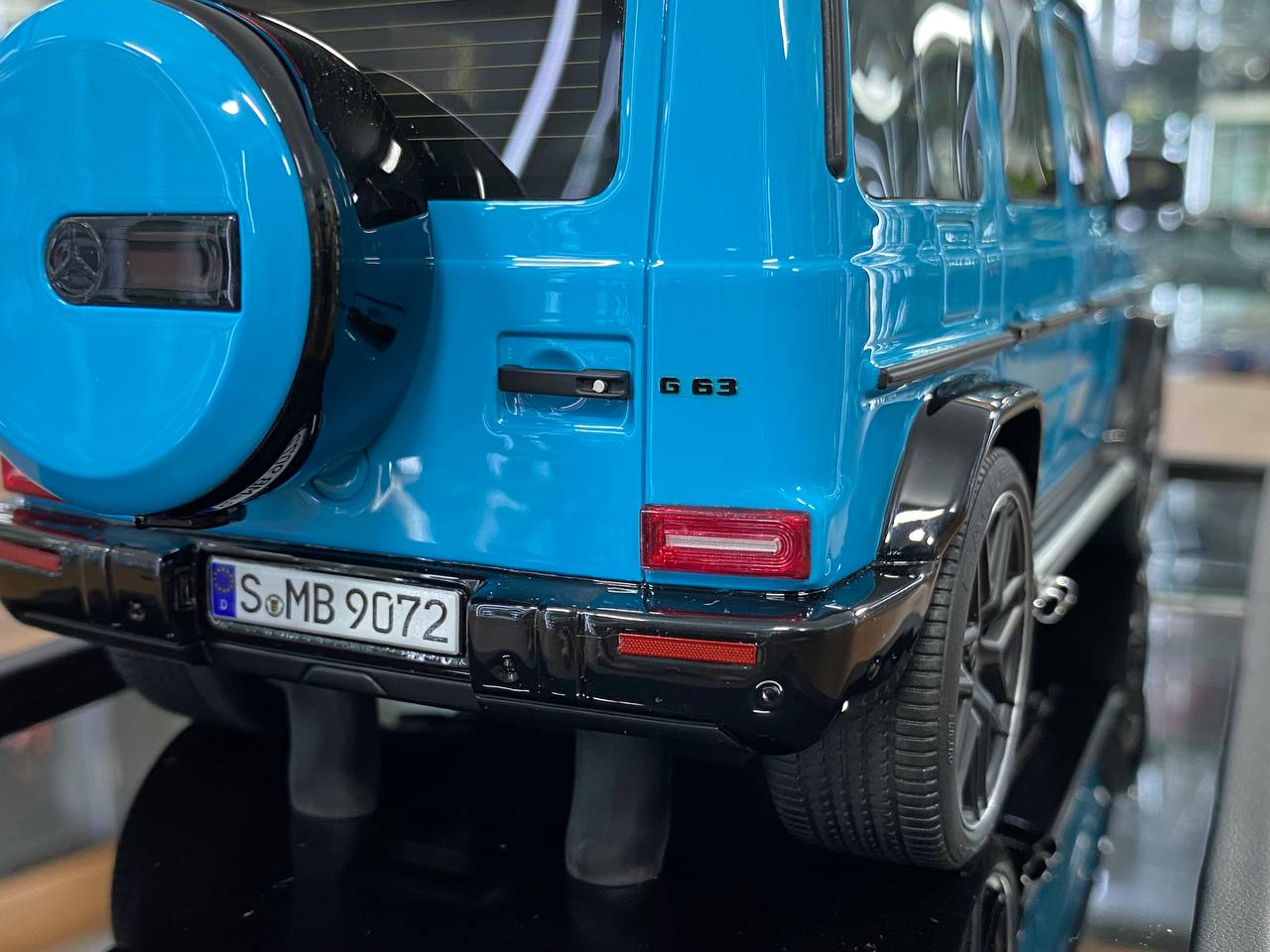 1/18 Resin Motor Helix Mercedes Benz AMG G63 2019 Baby Blue Limited 99 pcs