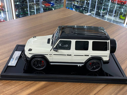 1/18 Resin Motor Helix Mercedes Benz AMG G63 2019 White/ black roof Limited 99 pcs
