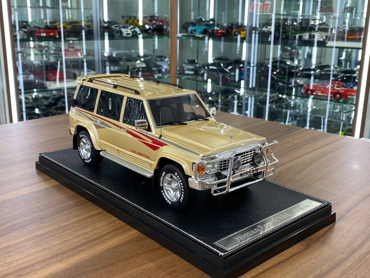 1/18 Diecast Nissan Patrol Super Safari Y60 Beige IVY Models Scale Model Car