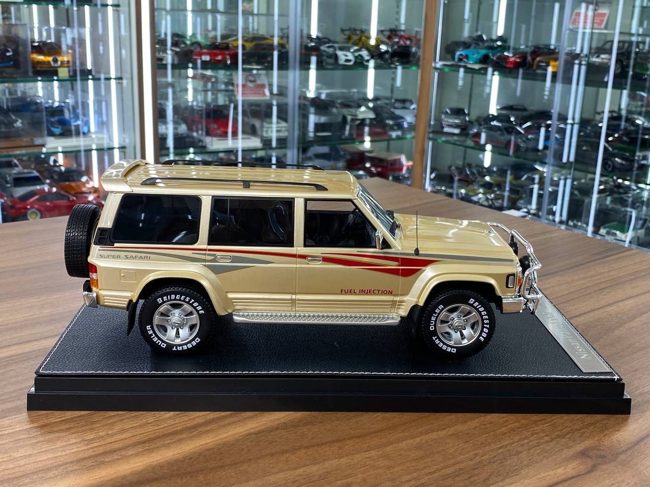1/18 Diecast Nissan Patrol Super Safari Y60 Beige IVY Models Scale Model Car