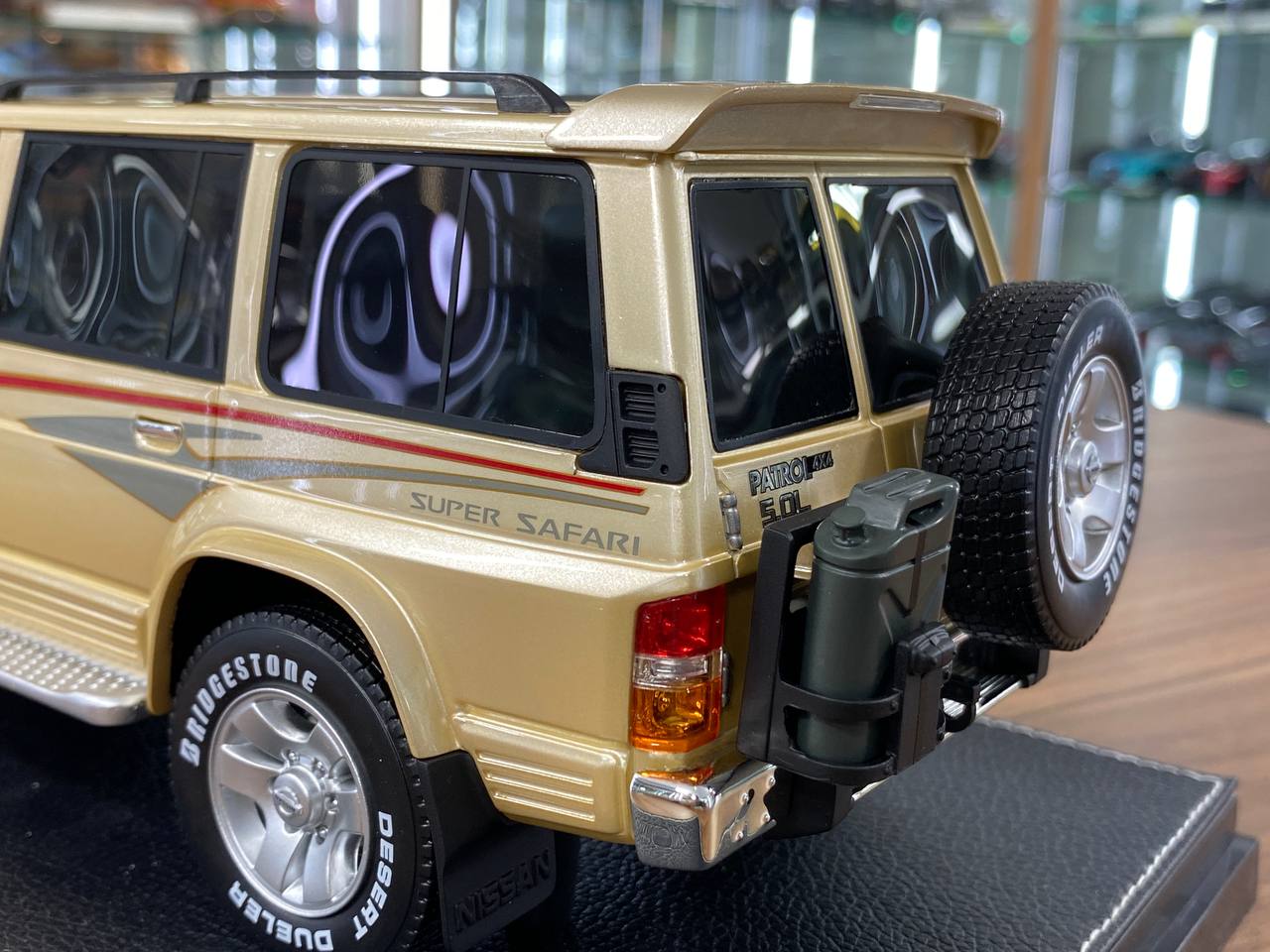 1/18 Diecast Nissan Patrol Super Safari Y60 Beige IVY Models Scale Model Car