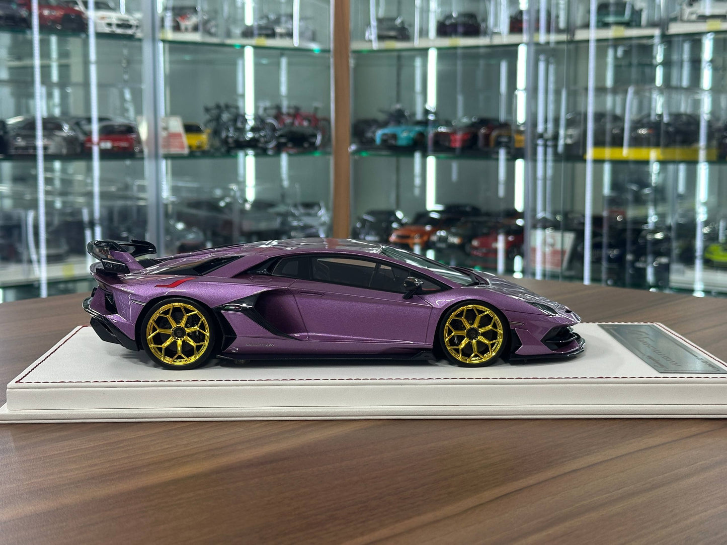 Davis & Giovanni Lamborghini Aventador SVJ – Purple (1:18 Resin, Limited to 3 pcs, Non-Opening)