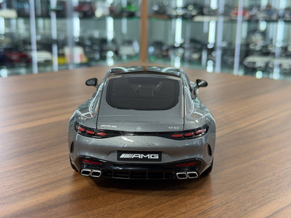 1:18 NZG Dealer Edition Mercedes-AMG GT 63 4MATIC+ - Selenite Grey