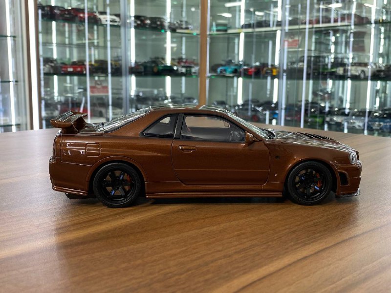 1/18 Diecast Motor Helix Nissan Skyline GT-R R34 – Metallic Bronze