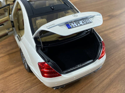 1/18 Diecast Motor-Helix Mercedes Benz S Class S600L (W221) White - Limited 499 pcs