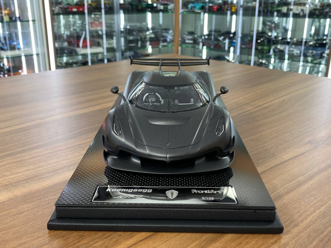 1/18 Resin FrontiArt Koenigsegg Jesko Naked Carbon Limited- 100 pcs