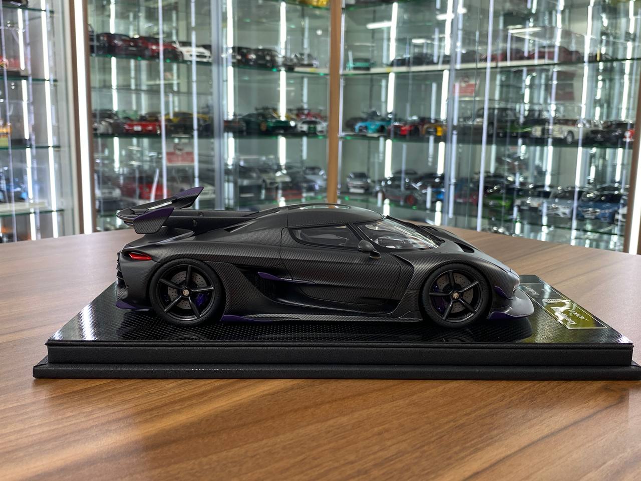 1/18 Resin FrontiArt Koenigsegg Jesko Naked Carbon Limited- 100 pcs