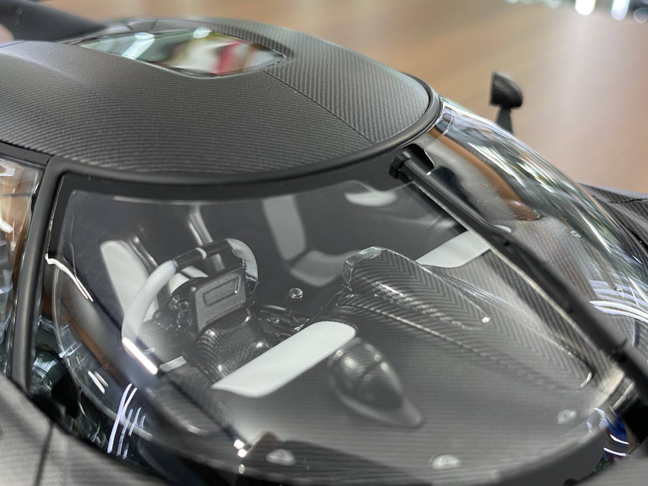 1/18 Resin FrontiArt Koenigsegg Jesko Naked Carbon Limited- 100 pcs