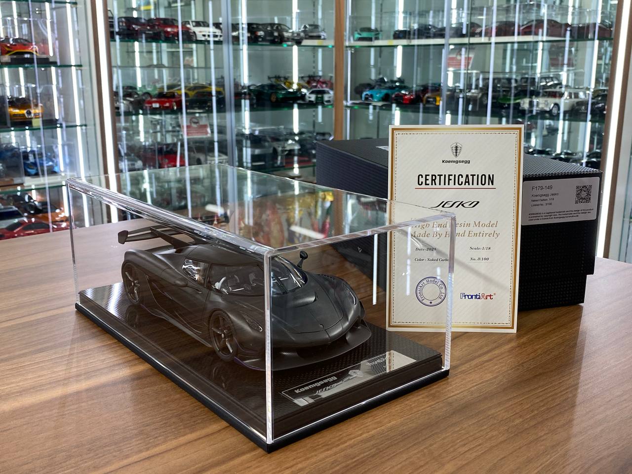 1/18 Resin FrontiArt Koenigsegg Jesko Naked Carbon Limited- 100 pcs