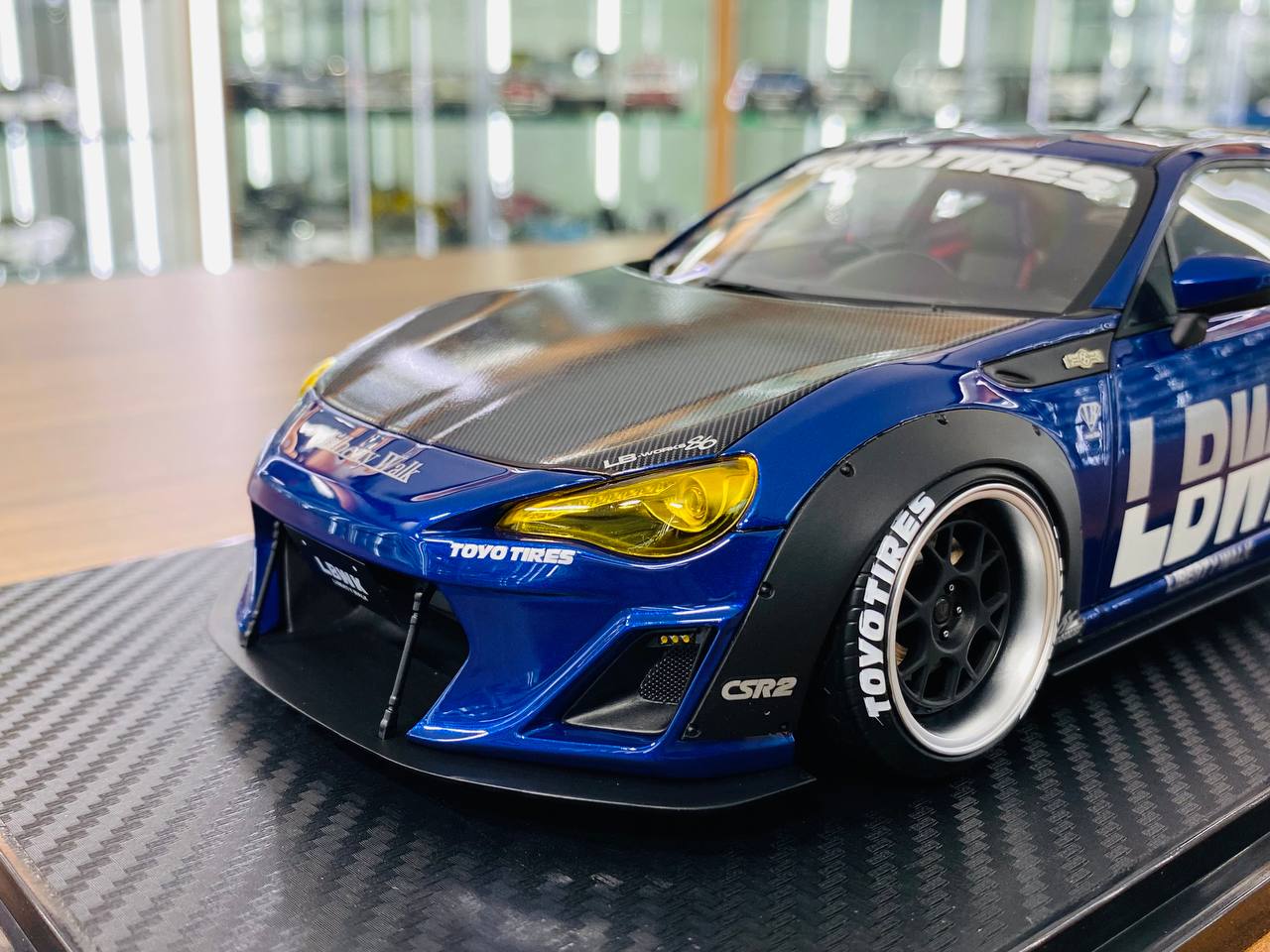 1/18 resin model Ignition Model  Toyota GT86 LBWK Blue