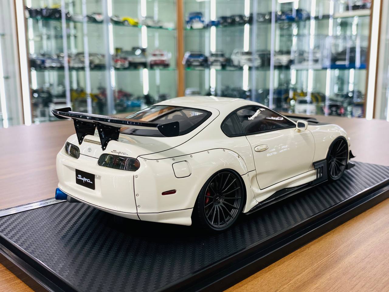1/18 resin model  Ignition Model  Toyota Supra MK4 white/Black