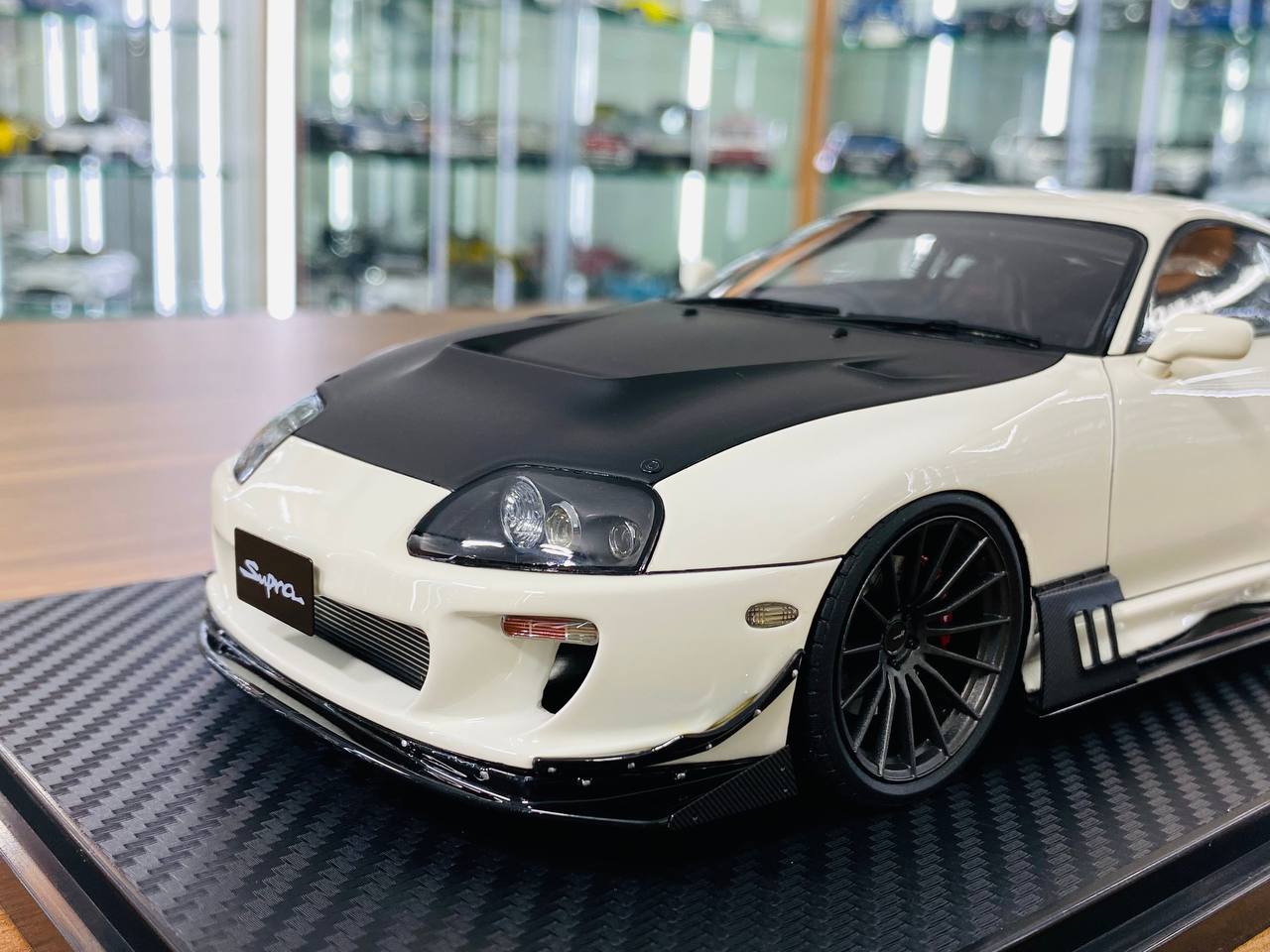 1/18 resin model  Ignition Model  Toyota Supra MK4 white/Black