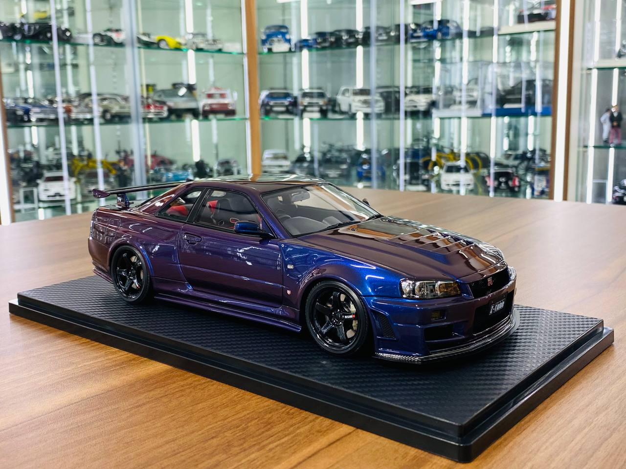 1/18 resin Ignition Model  Nissan Skyline GT-R R34 Z-tune Violet