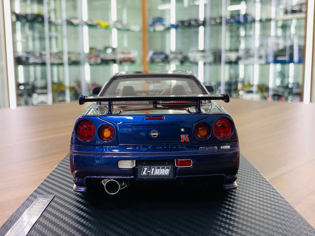1/18 resin Ignition Model  Nissan Skyline GT-R R34 Z-tune Violet
