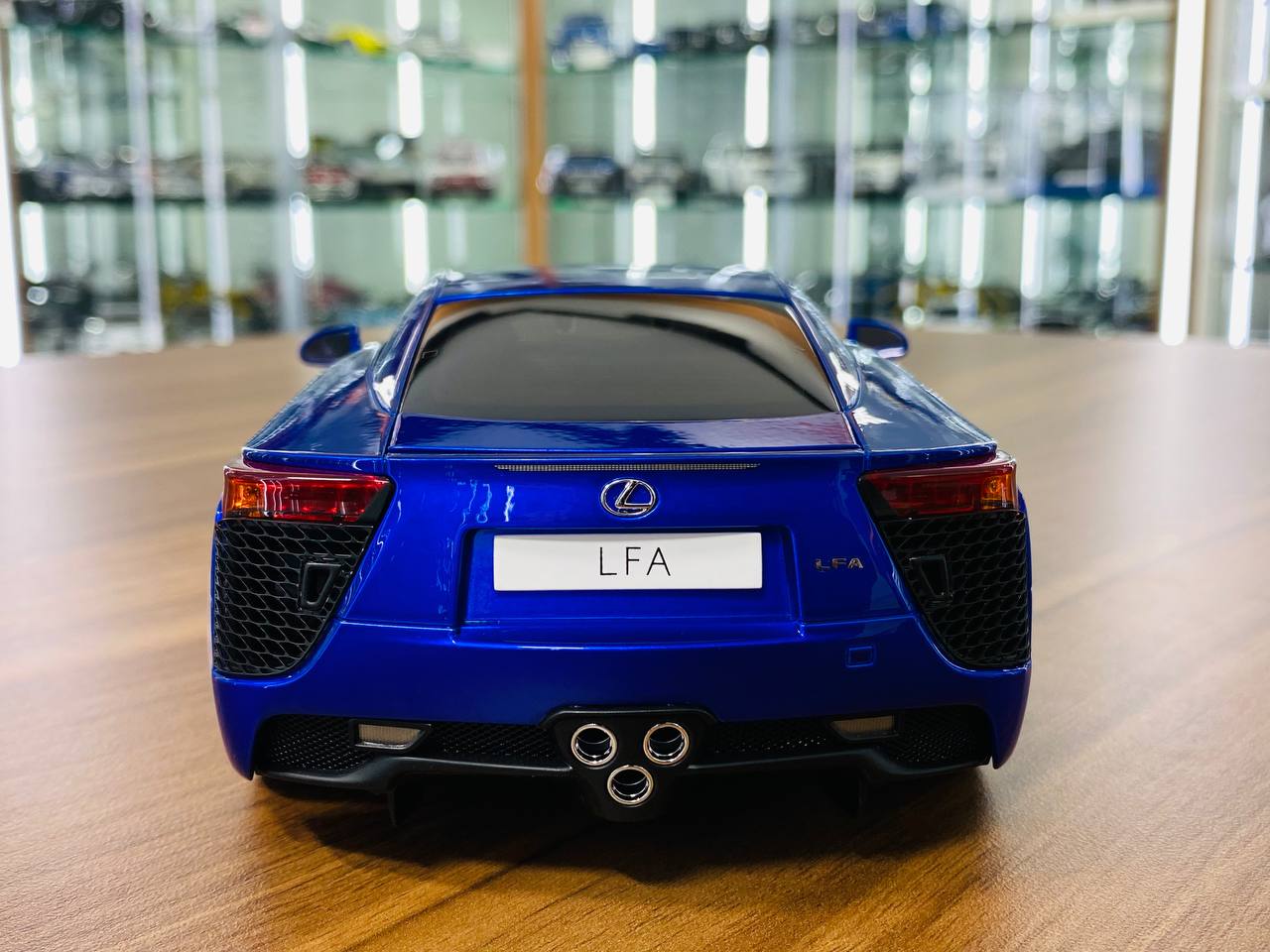 1/18 Diecast Metal Model  Full opening  AUTOart Lexus LFA Blue