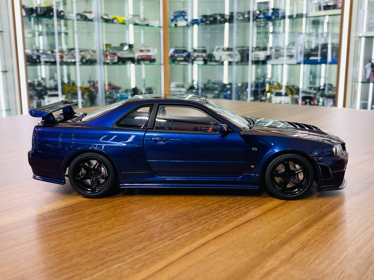 1/18 Diecast Model AUTOart Nissan GT-R R34 Z-tune Midnight purple