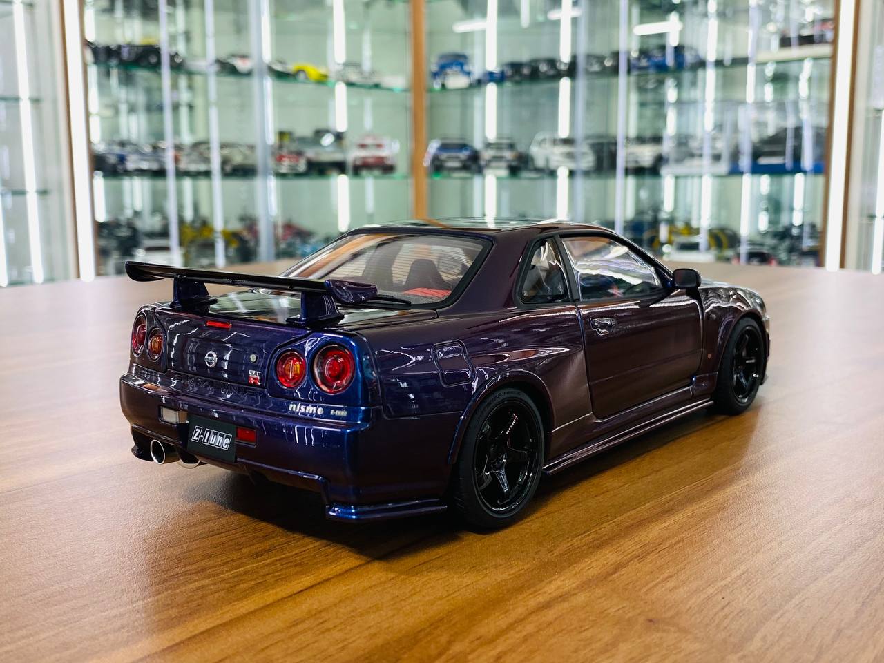 1/18 Diecast Model AUTOart Nissan GT-R R34 Z-tune Midnight purple