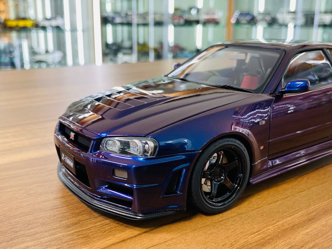 1/18 Diecast Model AUTOart Nissan GT-R R34 Z-tune Midnight purple