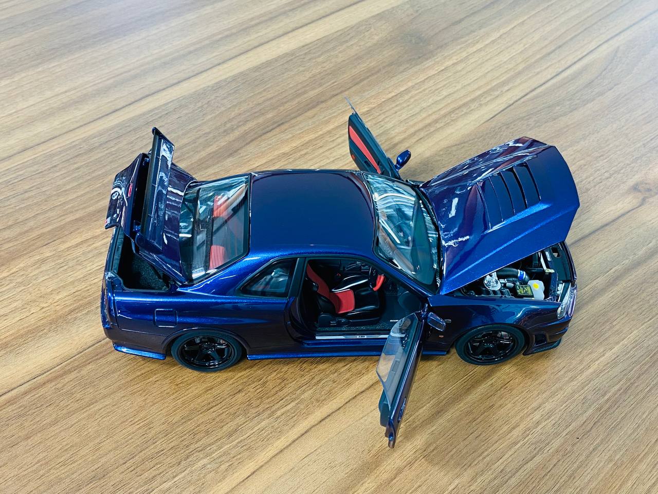 1/18 Diecast Model AUTOart Nissan GT-R R34 Z-tune Midnight purple