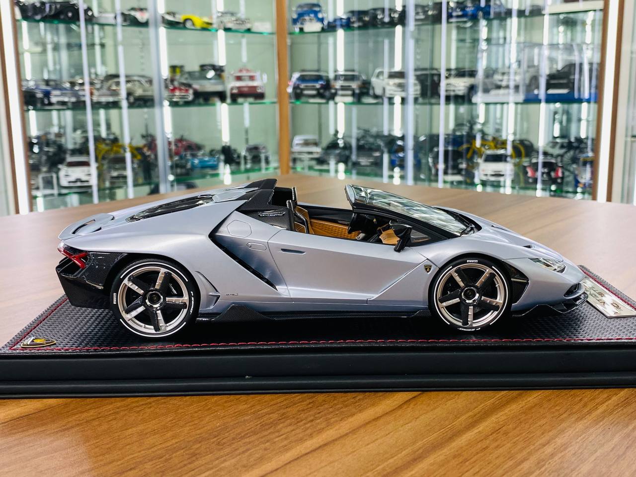 1/18 resin MR Collection Lamborghini Centanario Roadster argento Centanario (blue) Limited EditionEdition
